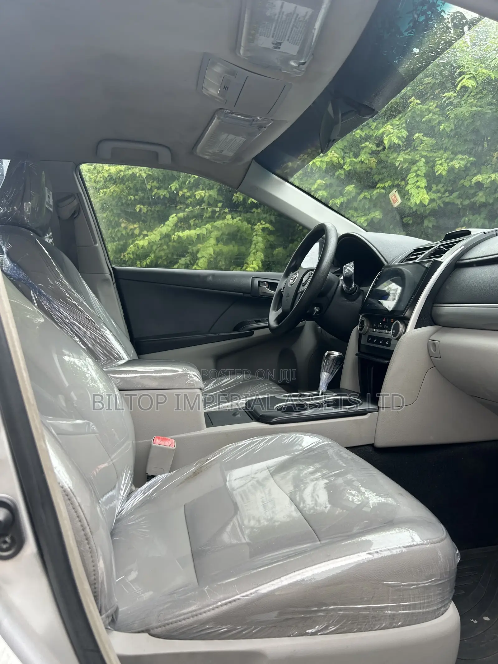 Toyota Camry LE 4dr Sedan (2.5L 4cyl 6A) 2012 Silver