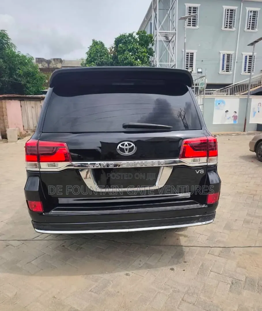 Lexus LX 570 AWD 2013 Black