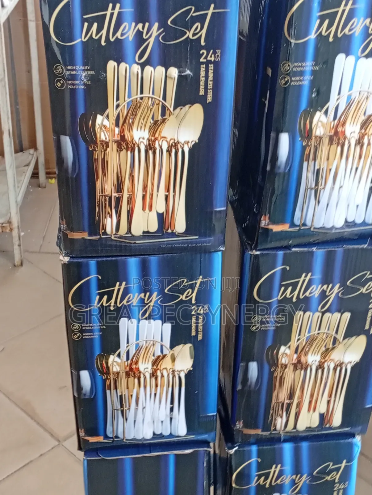 24 Pieces Silver Cutlery Set ( Spoons, Forks and Knives