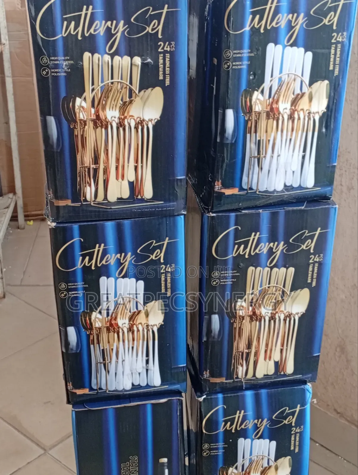 24 Pieces Silver Cutlery Set ( Spoons, Forks and Knives