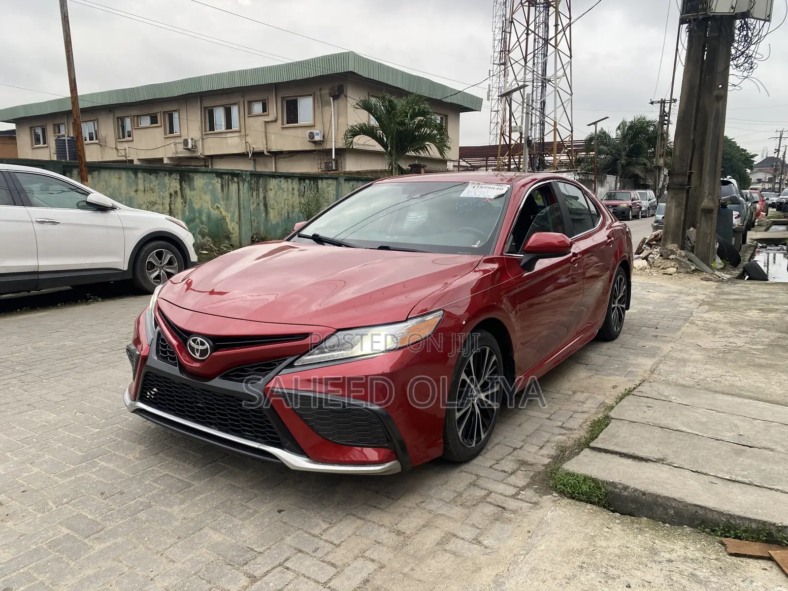 Toyota Camry SE (2.5L 4cyl 8A) 2019 Red
