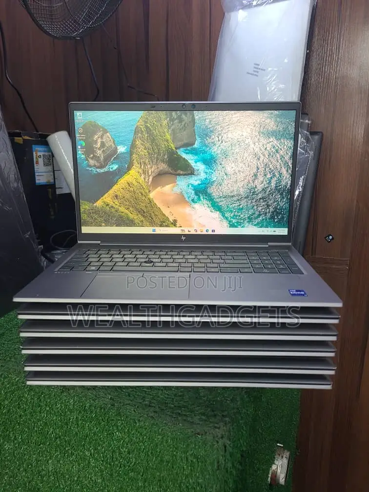 Laptop HP ZBook Firefly G8 16GB Intel Core i7 SSD 512GB
