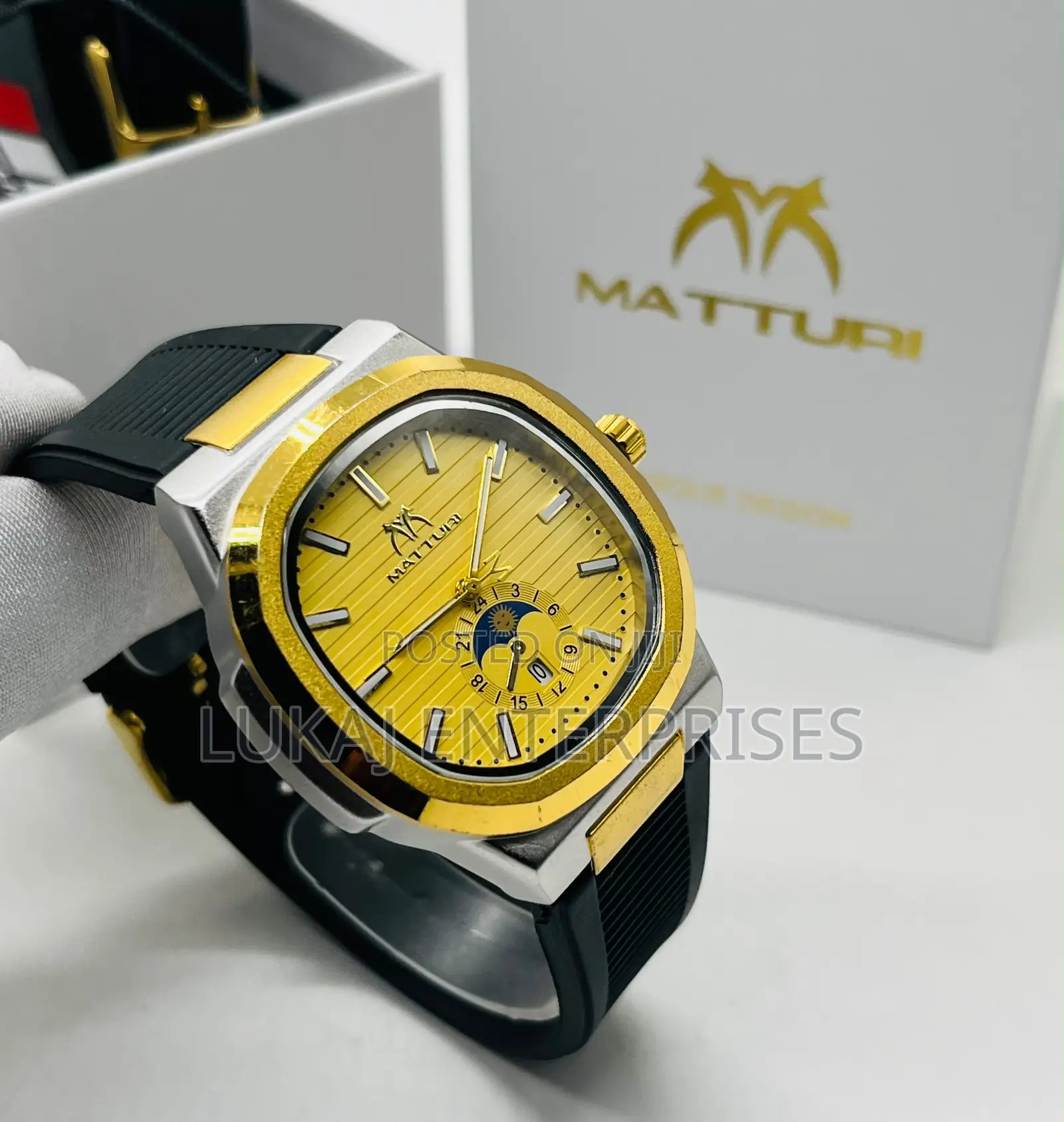 *Waterproof Quality Rubber Matturi Wristwatch