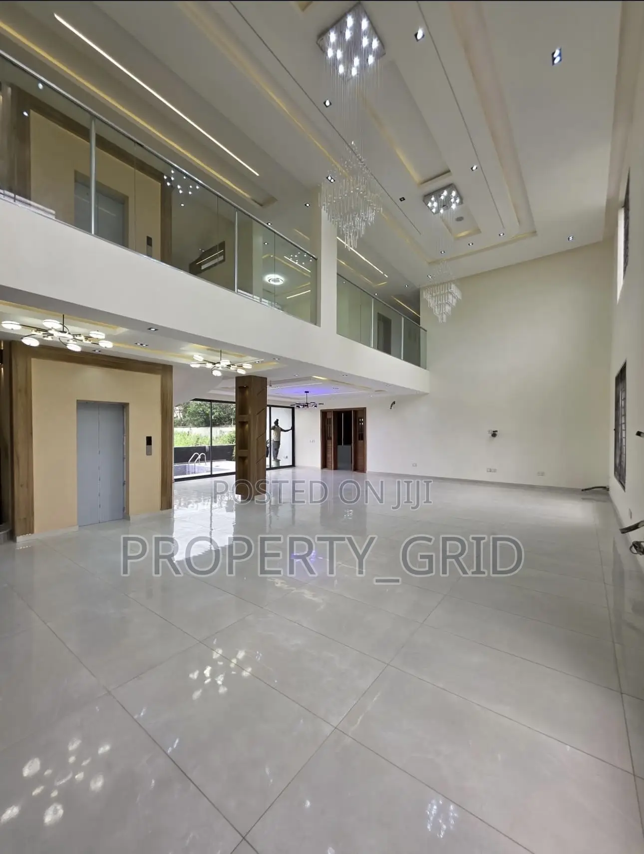 5bdrm Duplex in Royal Garden Estate, for sale