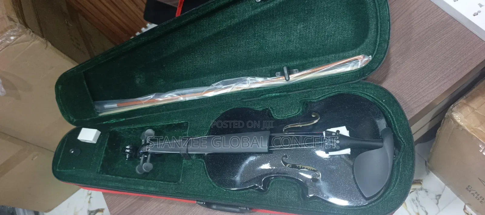 Yamaha 4/4 Black Violin