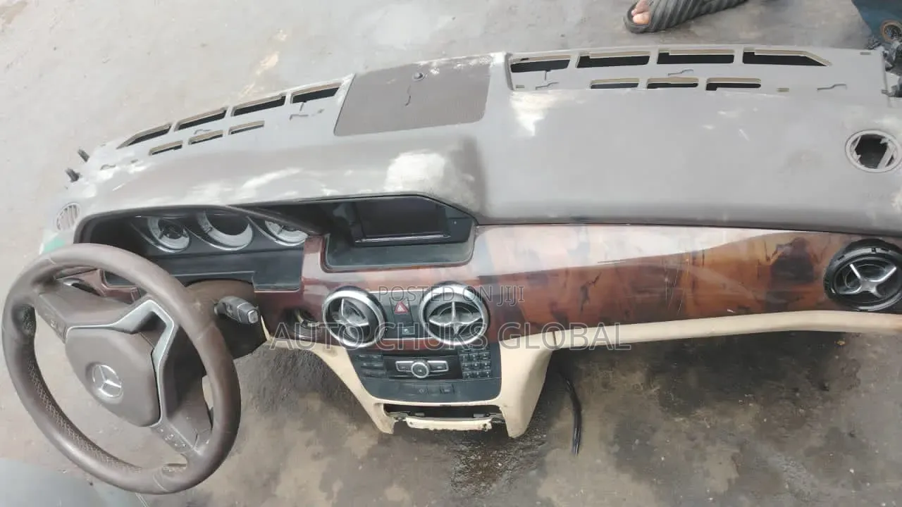Mercedes-Benz Dashboard and Steering for Glk350 2013 to 2015 Model