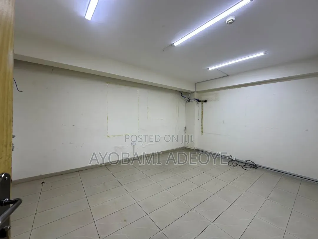 195sqm Office/Shop at Oniru Victoria Island