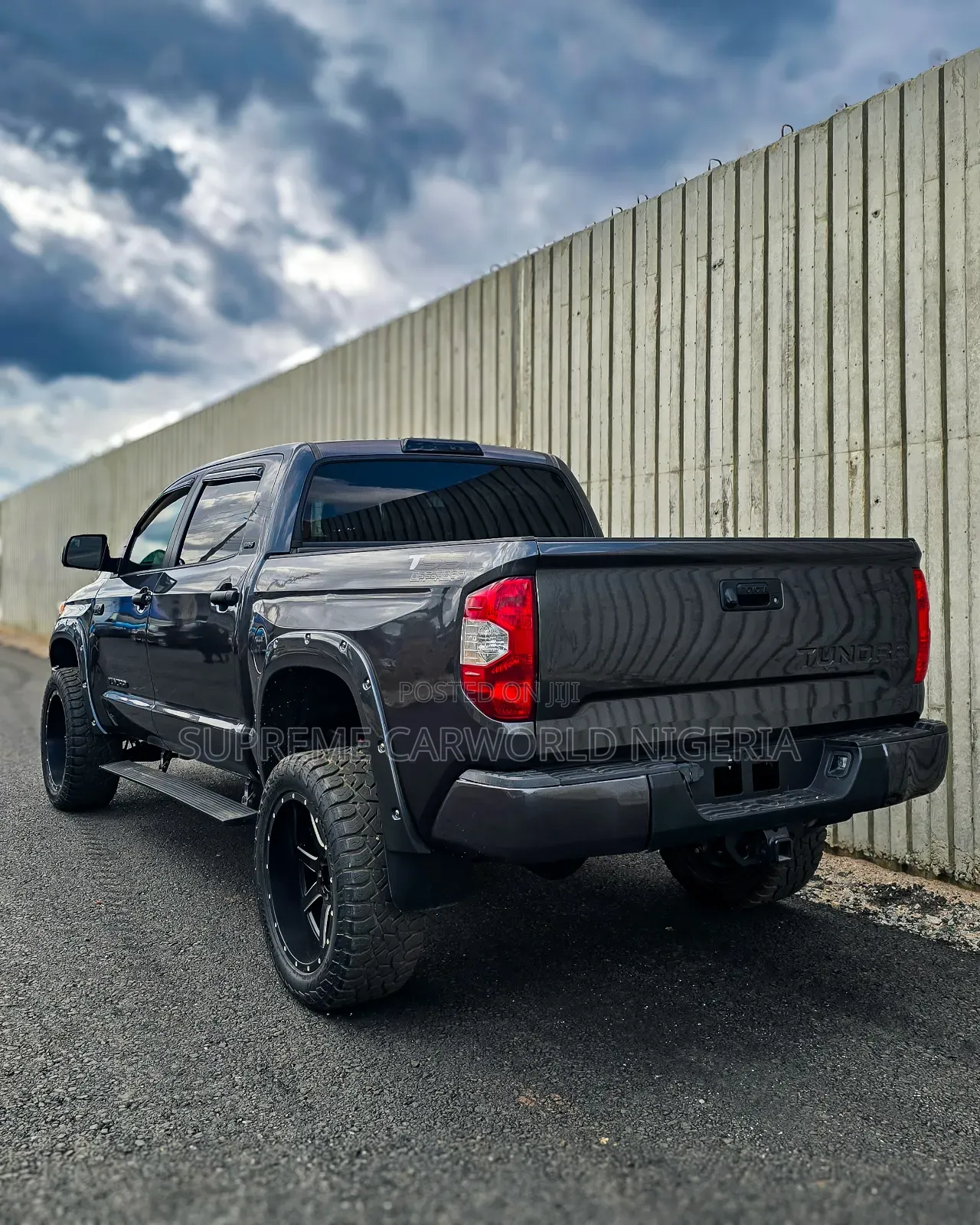 Toyota Tundra SR 5.7L V8 4x2 Double Cab 6.6 ft. box 145.7 in. WB 2017