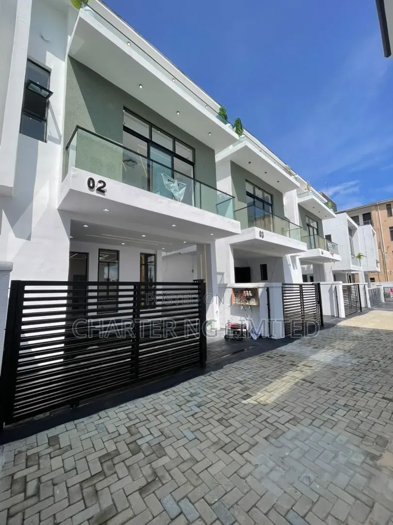 4bdrm Duplex in Lekki for sale