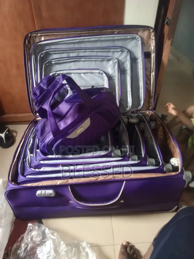 Set of Traveling Bag