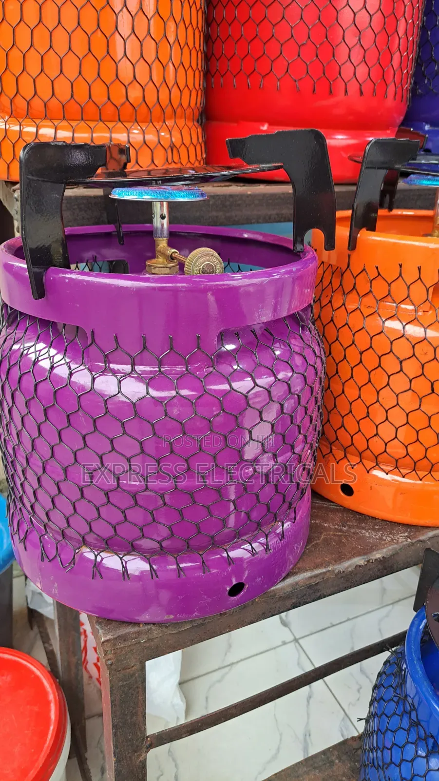 Table Top Mini LPG Gas Cylinder With Attached Burner