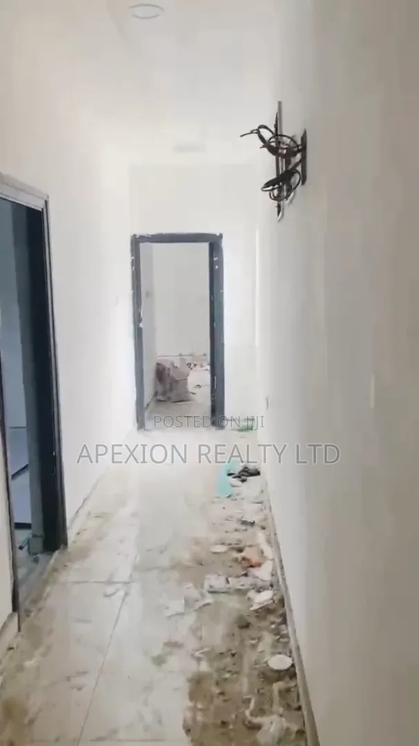 3bdrm Apartment in Stadium Road ( Air, New Layout for rent