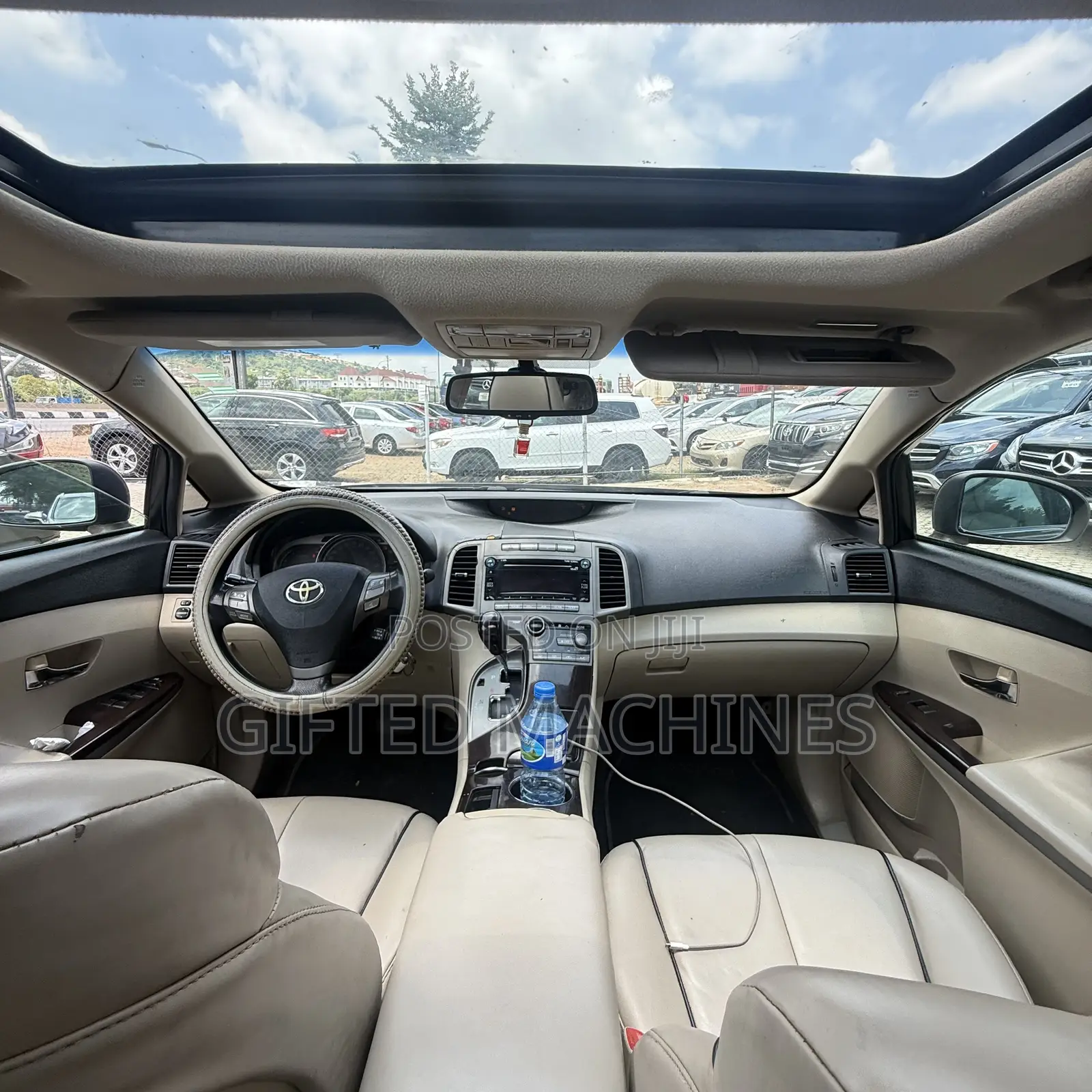 Toyota Venza 2011 Gold