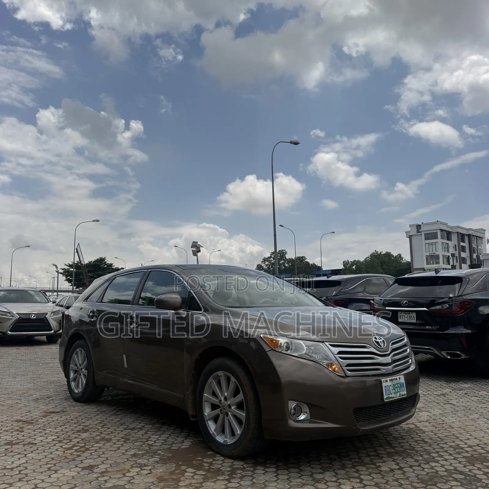 Toyota Venza 2011 Gold
