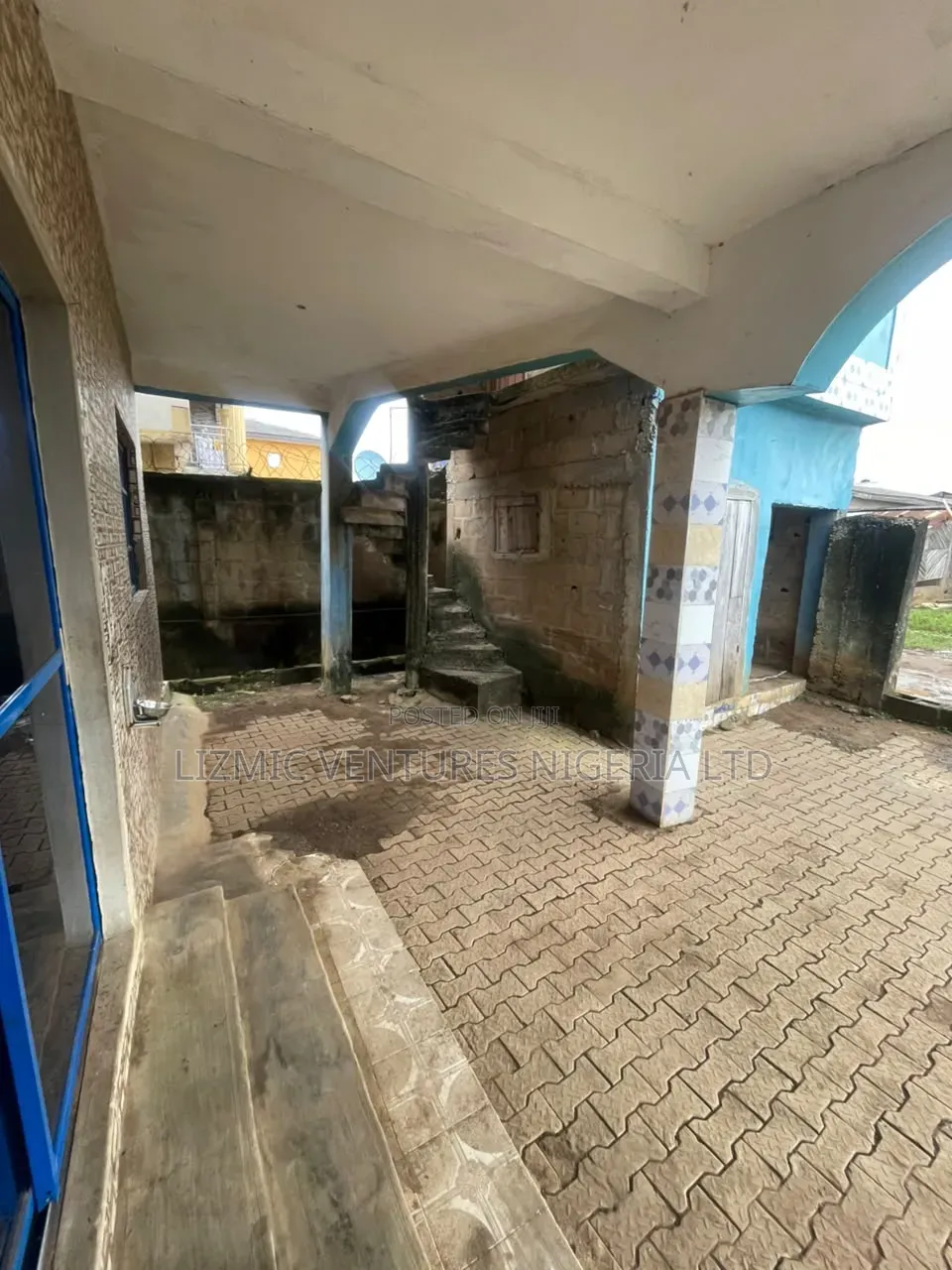 Church Hall Tolet