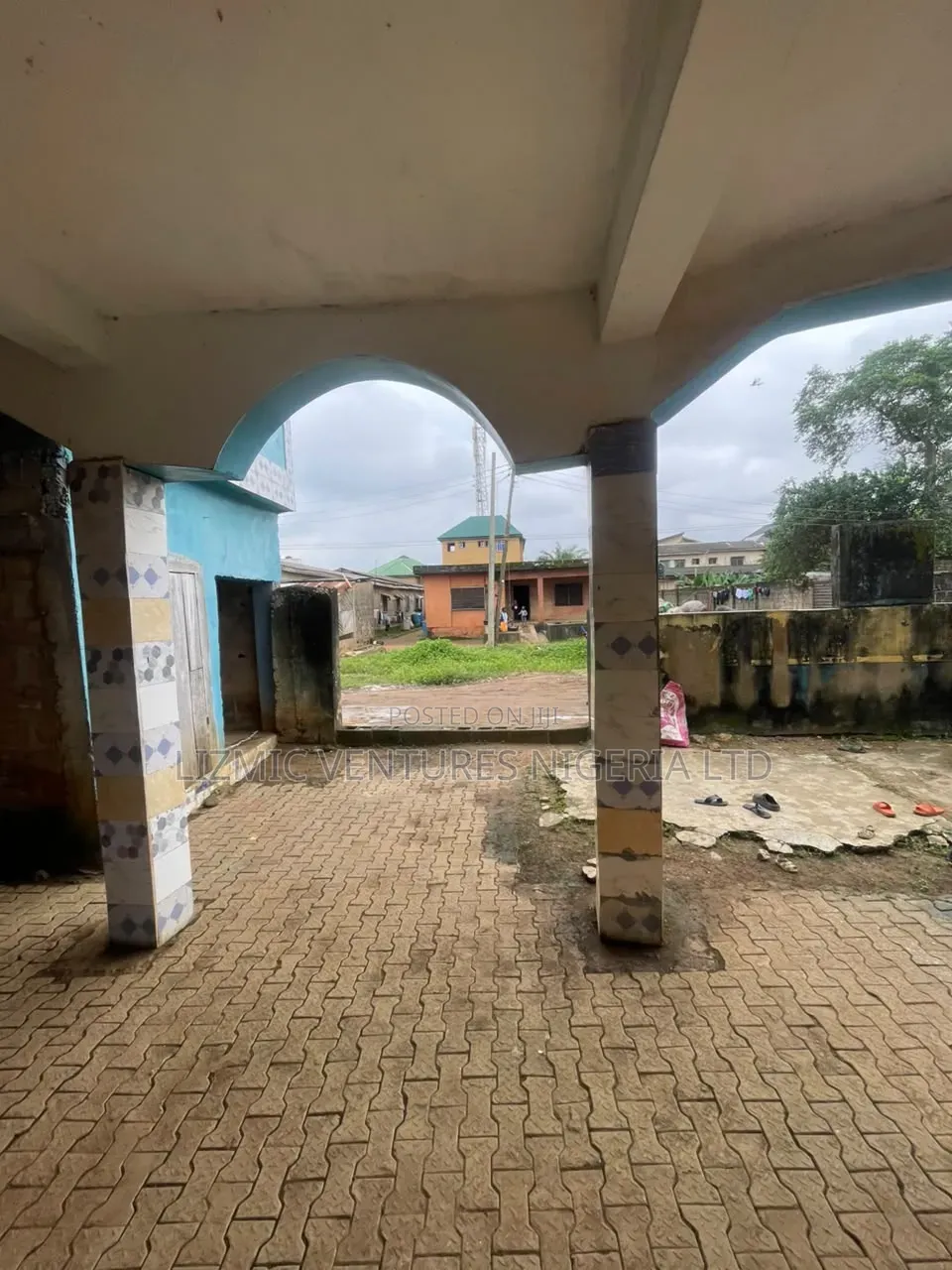 Church Hall Tolet