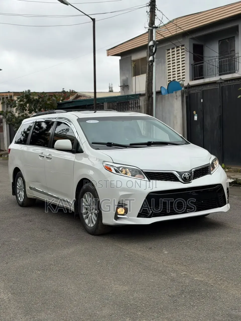 Toyota Sienna 2017 White