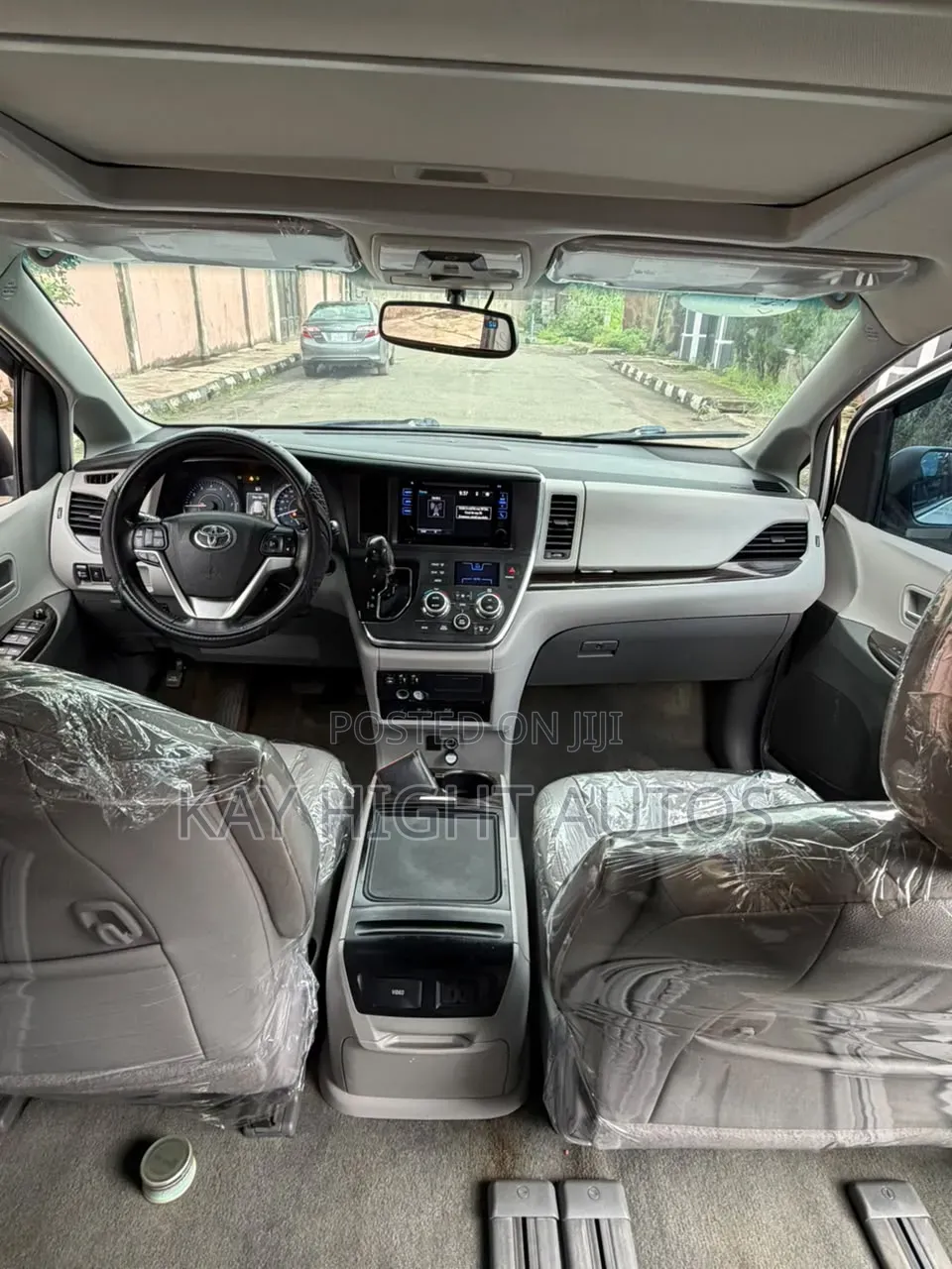 Toyota Sienna 2017 White