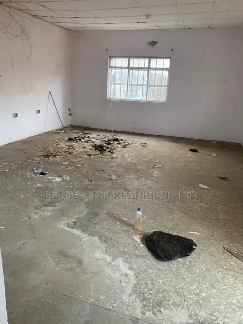 3bdrm Apartment in Ikotun for rent