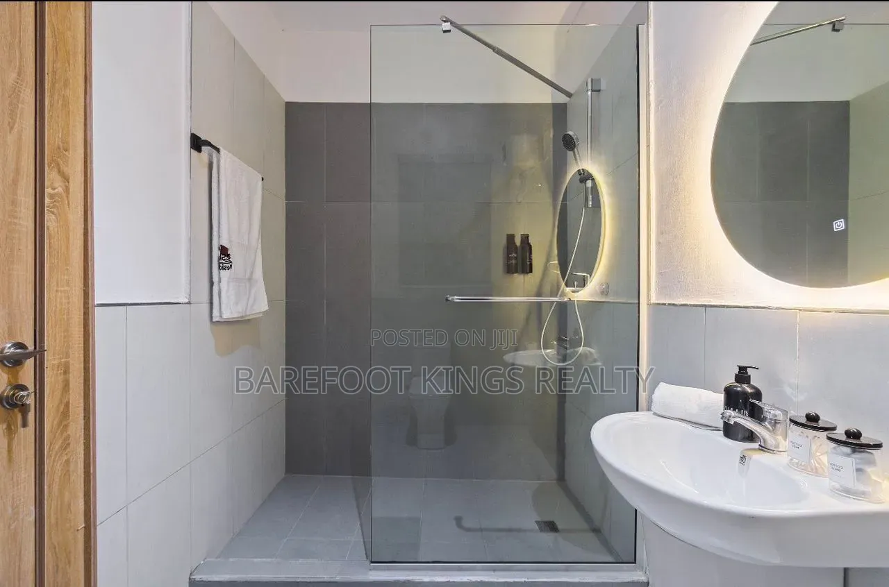 Luxury 1 Bedroom Apartment