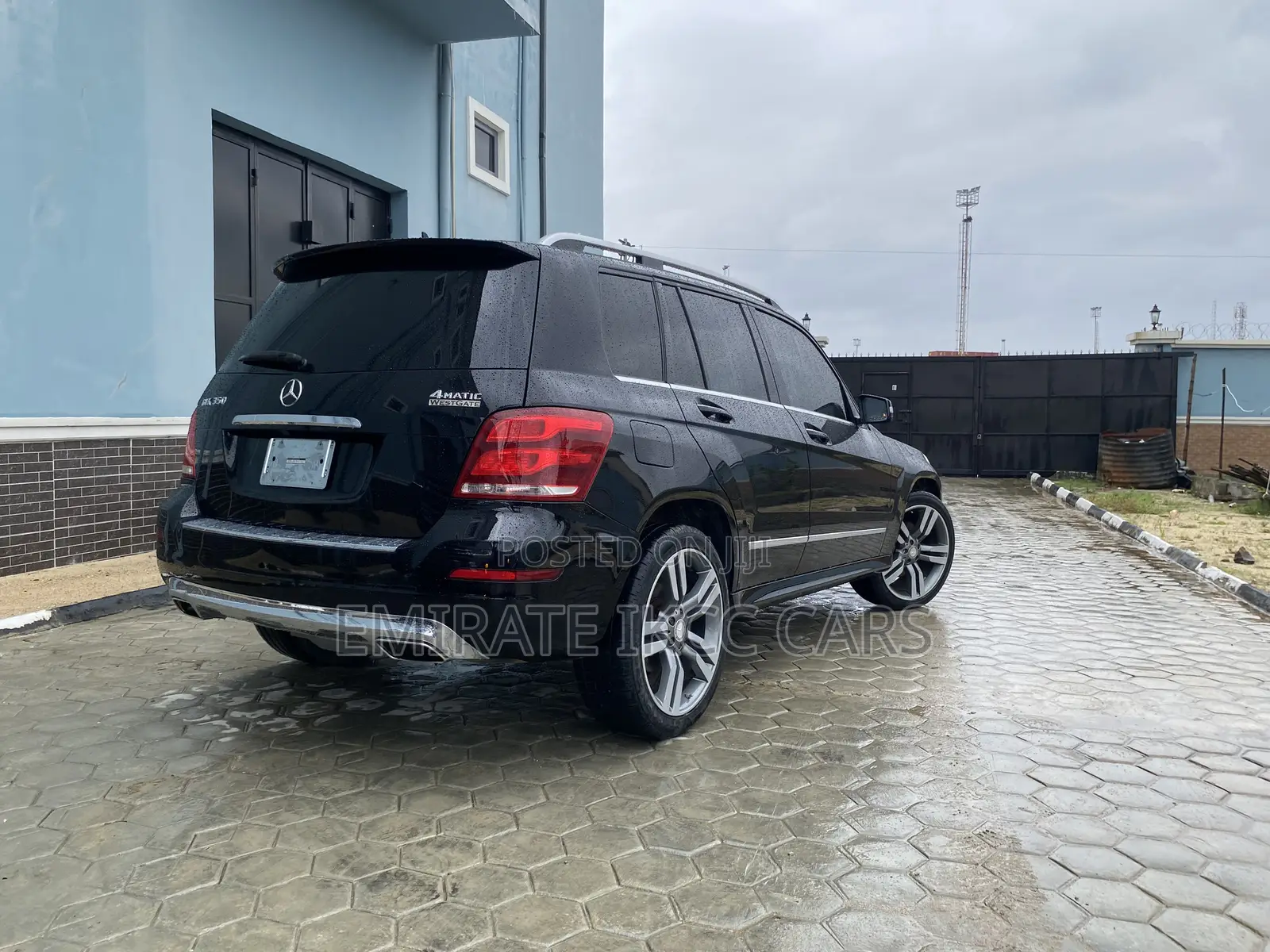 Mercedes-Benz GLK-Class Base GLK 350 4dr AWD 4MATIC (3.5L 6cyl 7A) 2015