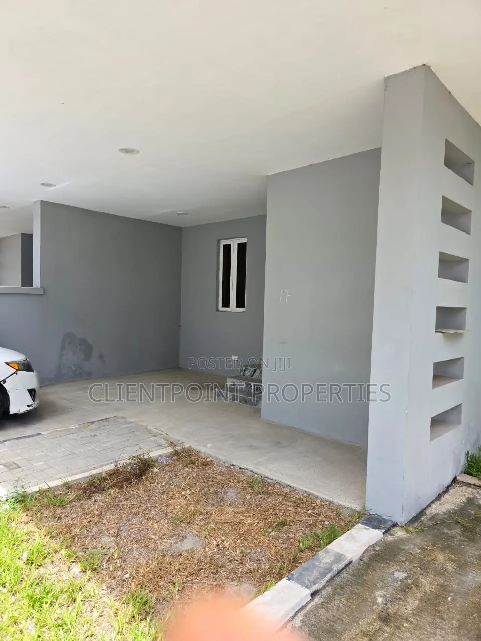 5bdrm Duplex in Twin Lakes Estate, Chevron for sale