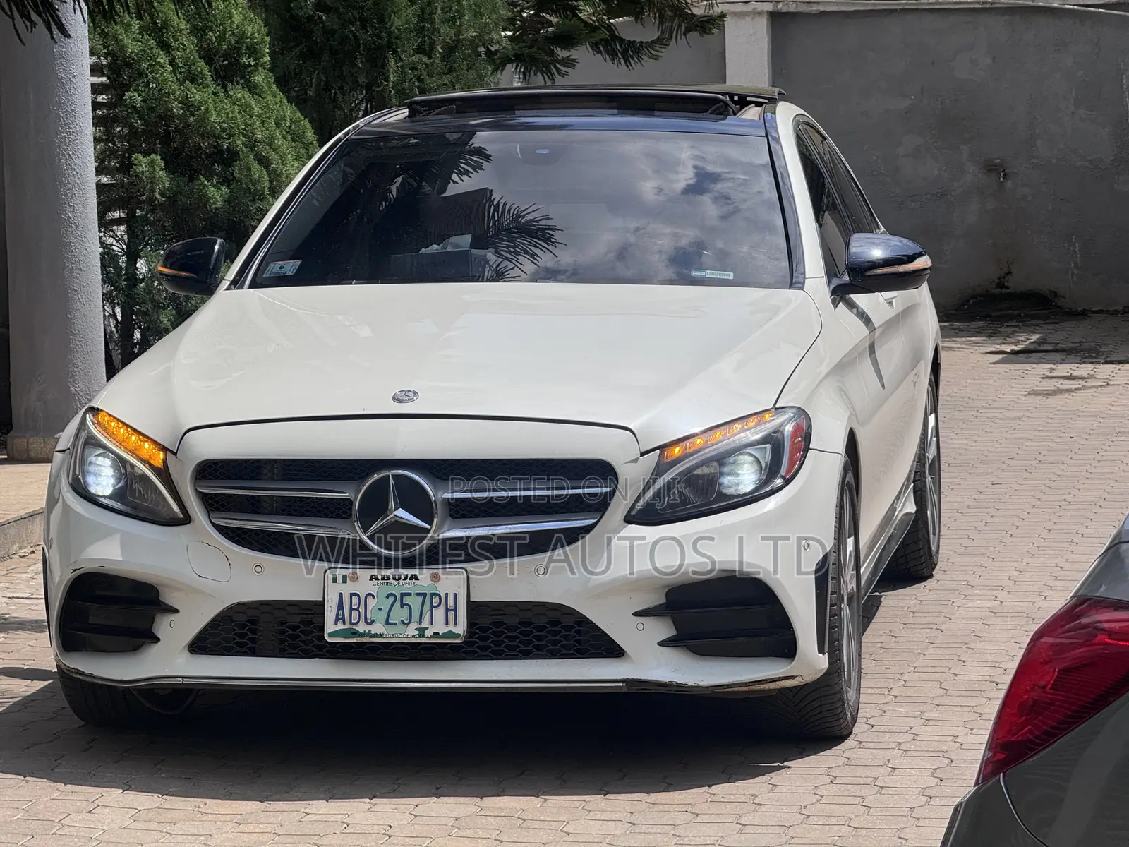 Mercedes-Benz C300 Luxury 4dr AWD 4Matic Sedan (2.0L 4cyl 7A) 2015