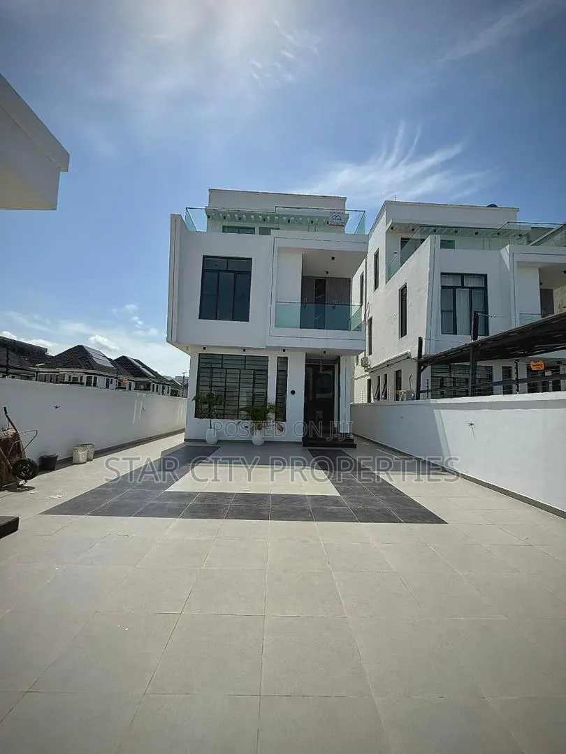 5bdrm Duplex in Freedom Way, Lekki Phase 1 for sale