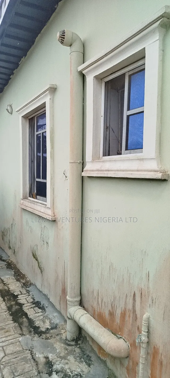 3bdrm Bungalow in Isuti Rd, Ikotun / Ikotun/Igando for sale