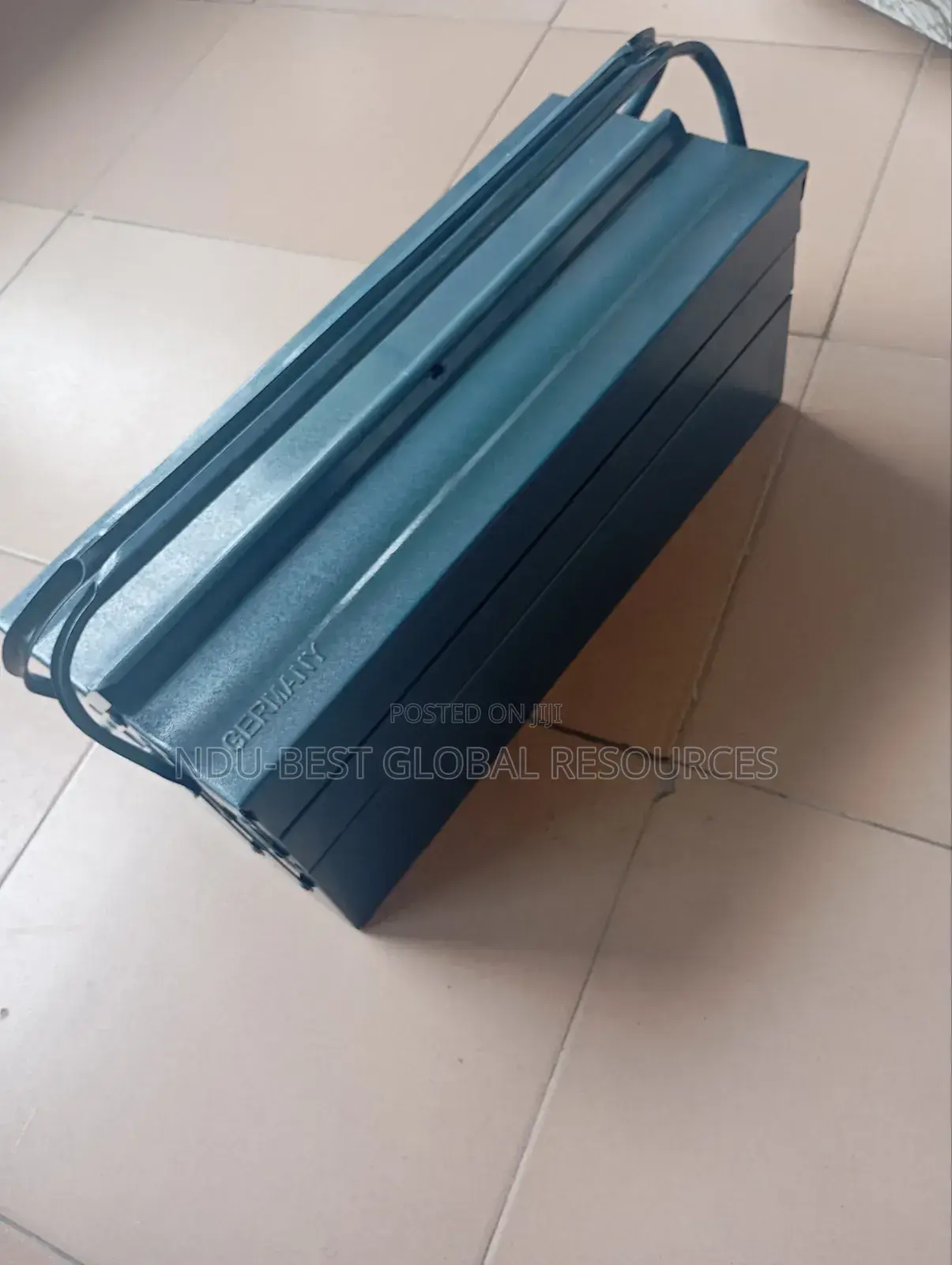 Empty 5-Tray Cantilever Metal Toolbox