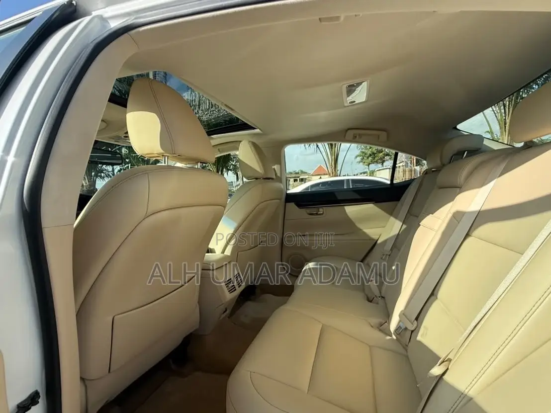 Lexus ES 2014 White