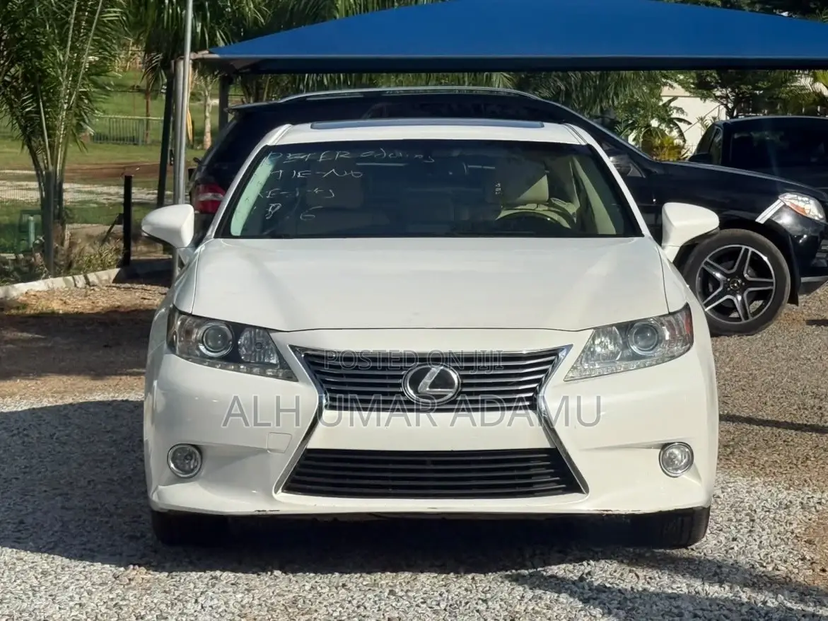 Lexus ES 2014 White