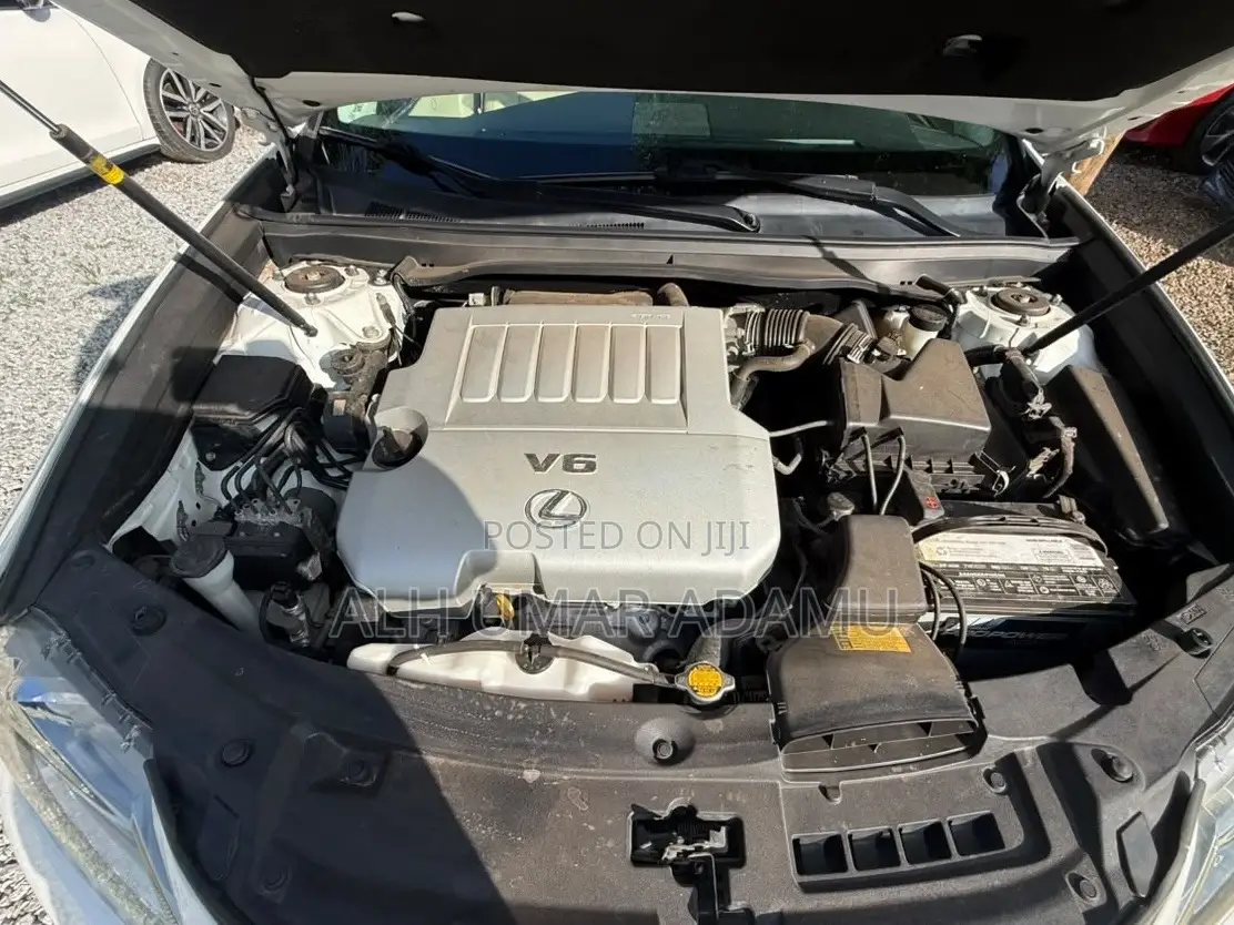 Lexus ES 2014 White