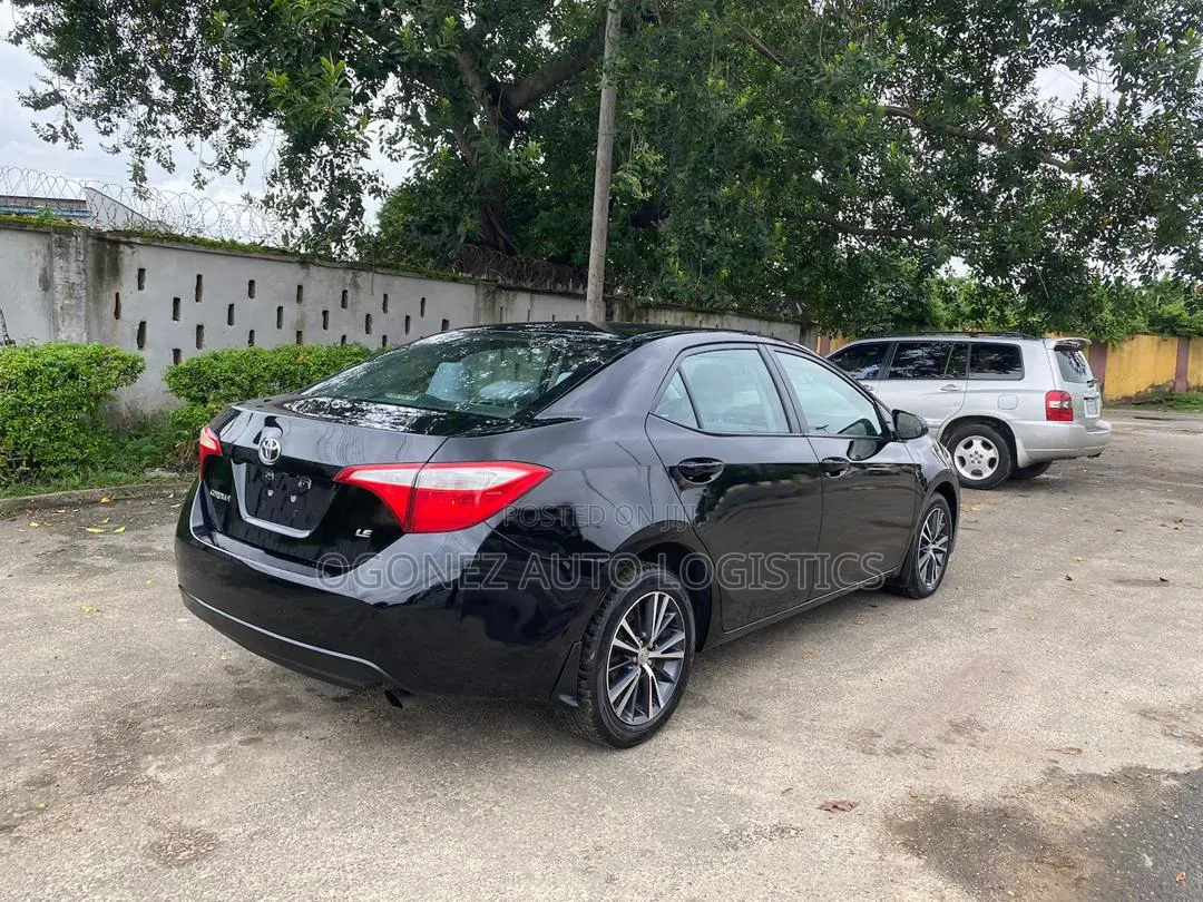 Toyota Corolla 2016 Black