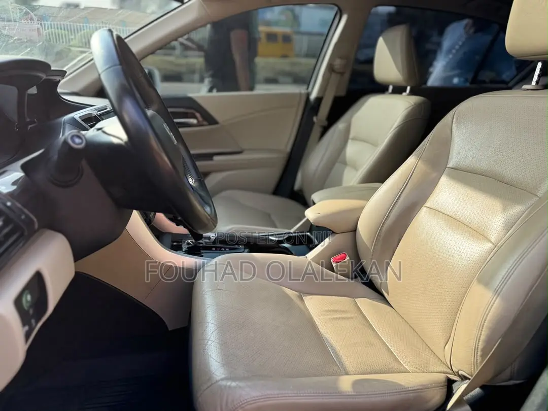 Honda Accord Touring 4dr Sedan FWD (3.5L 6cyl 6A) 2016 White