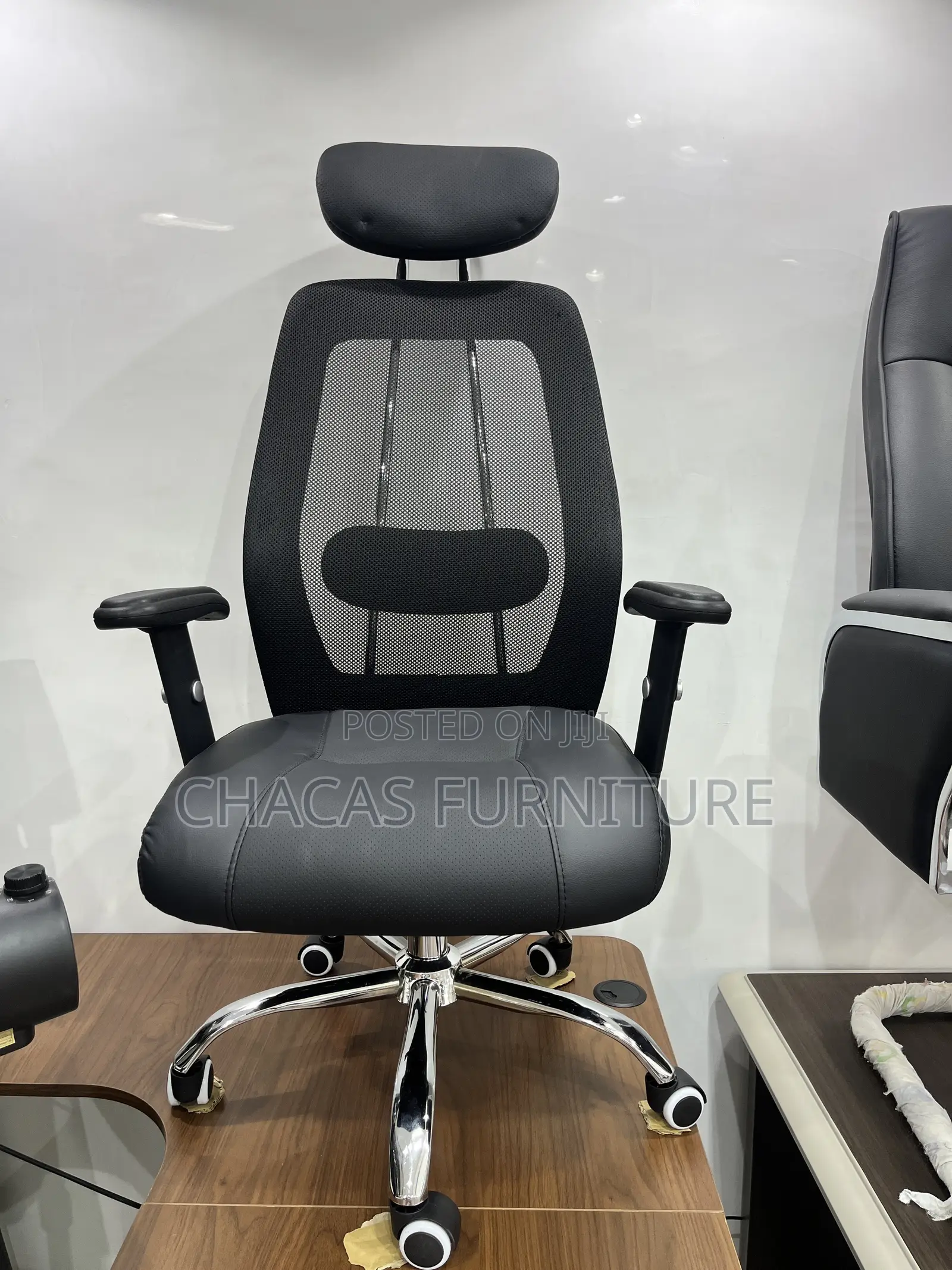 Executive High-Back Ergonomic Mesh Chair With Chrome Spine Support