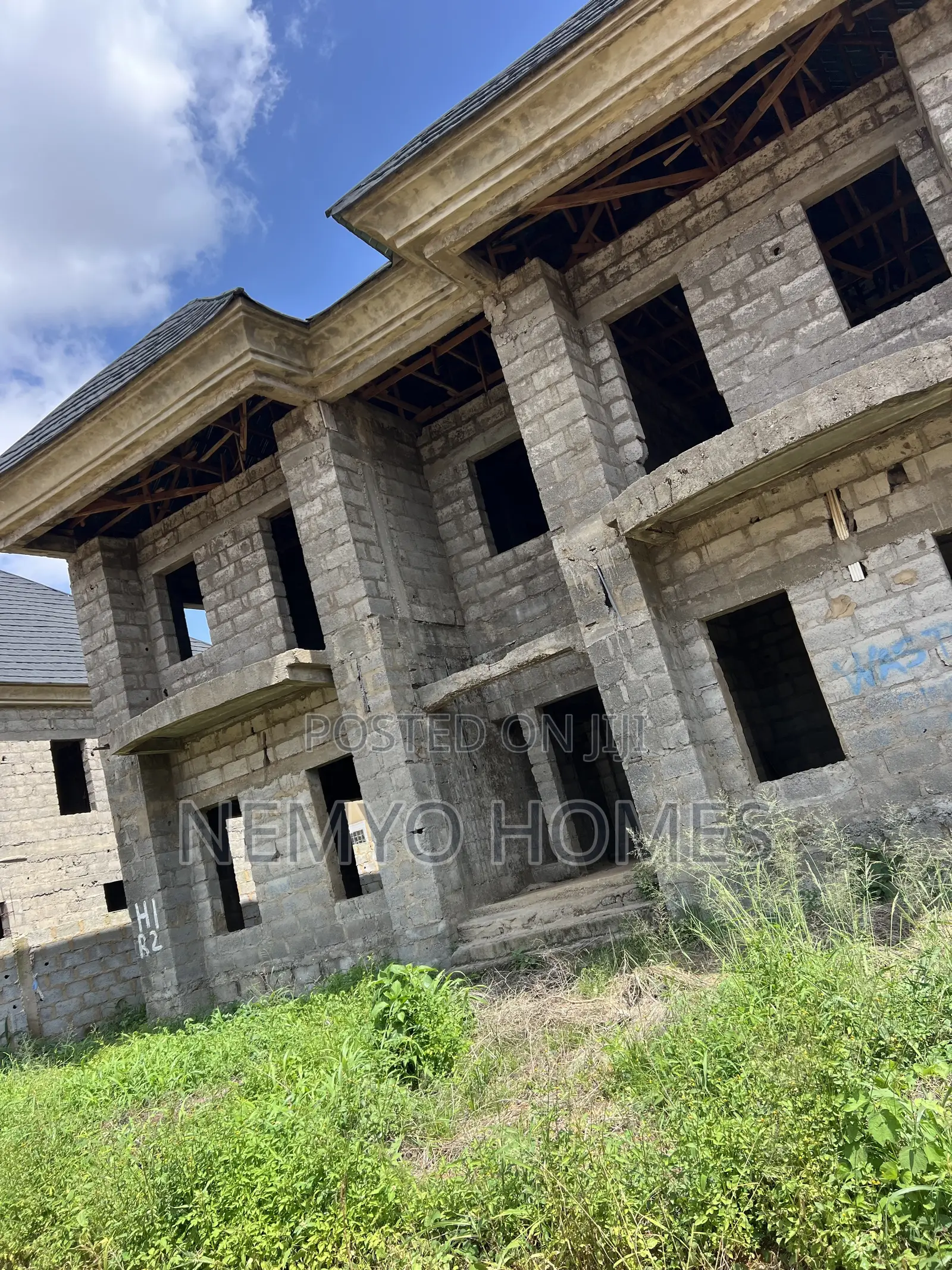 4bdrm Duplex in Apo, Guze for sale