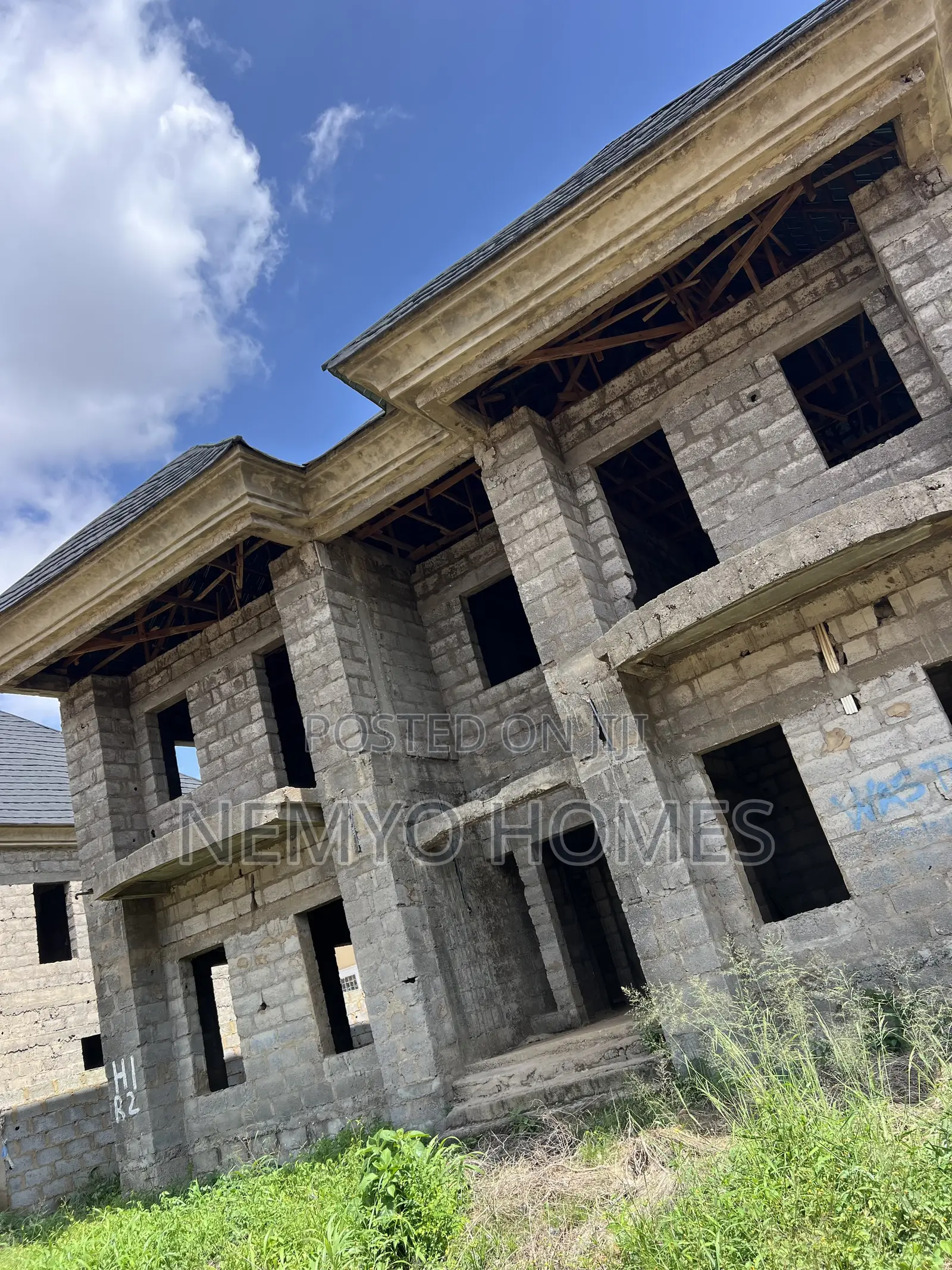 4bdrm Duplex in Apo, Guze for sale