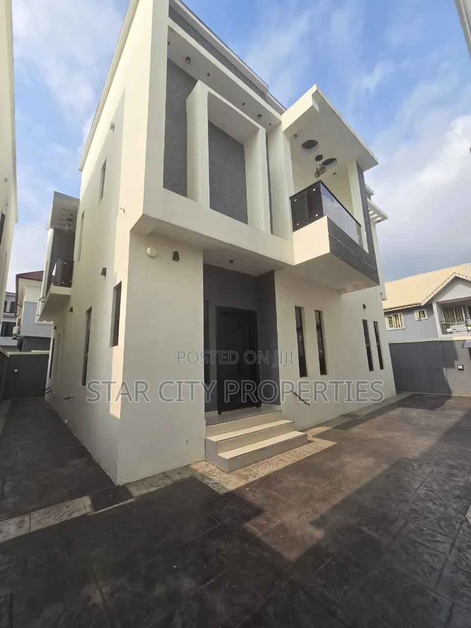 5bdrm Duplex in Omole Phase 2 for sale