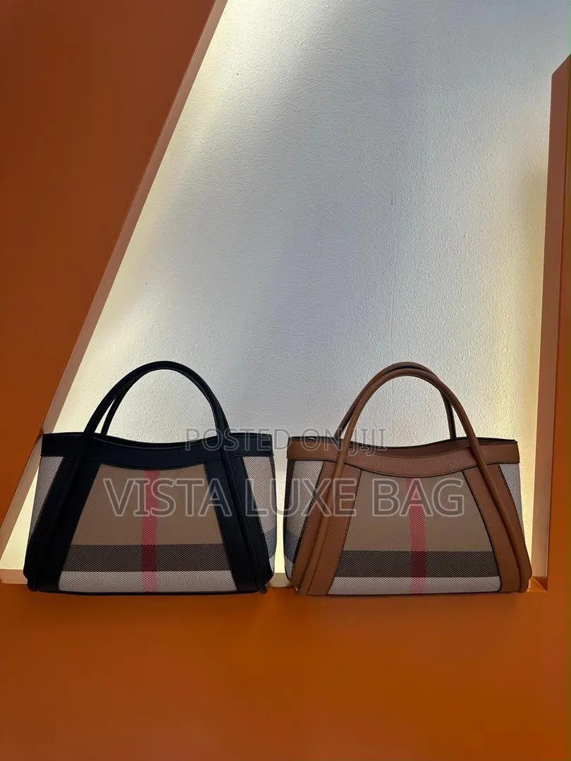 Burberry Double Hand