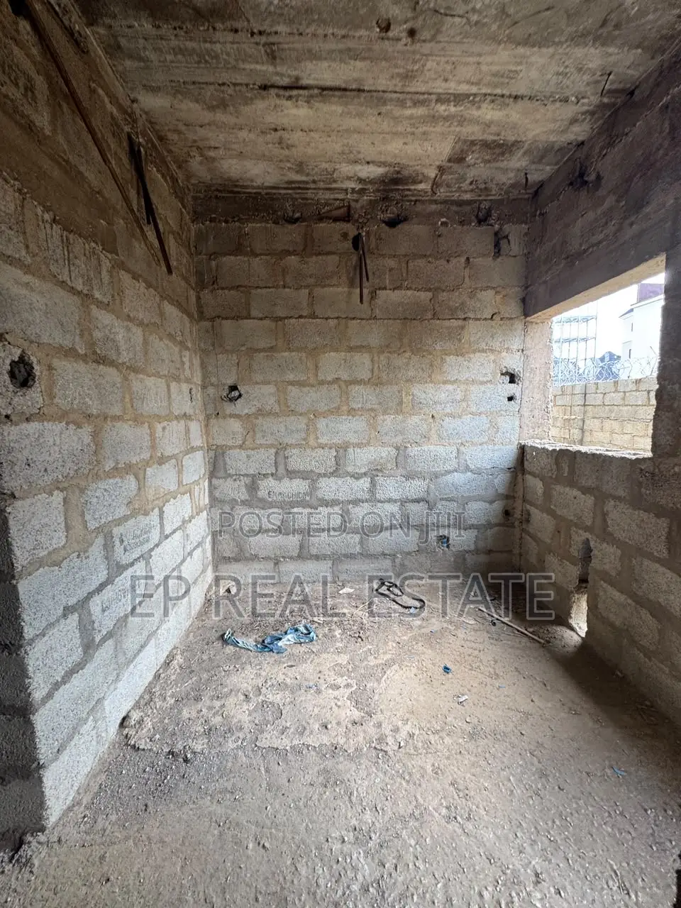 3bdrm Duplex in Idu for sale