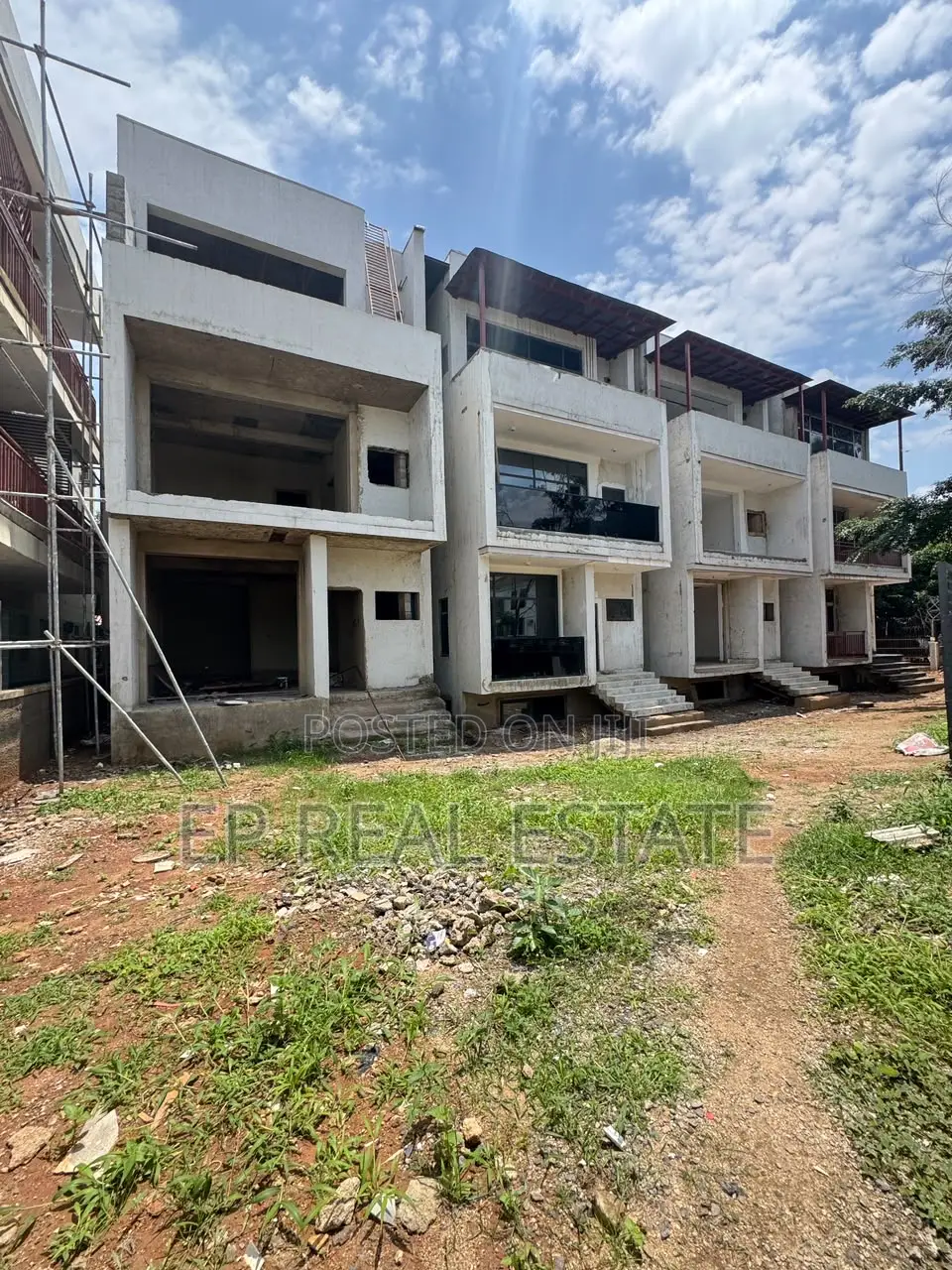 5bdrm Duplex in Wuse 2 for sale