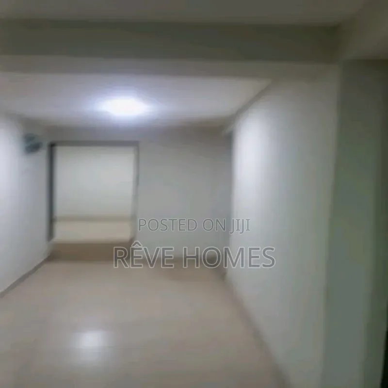 3bdrm Block of Flats in Oworonshoki / Gbagada for rent