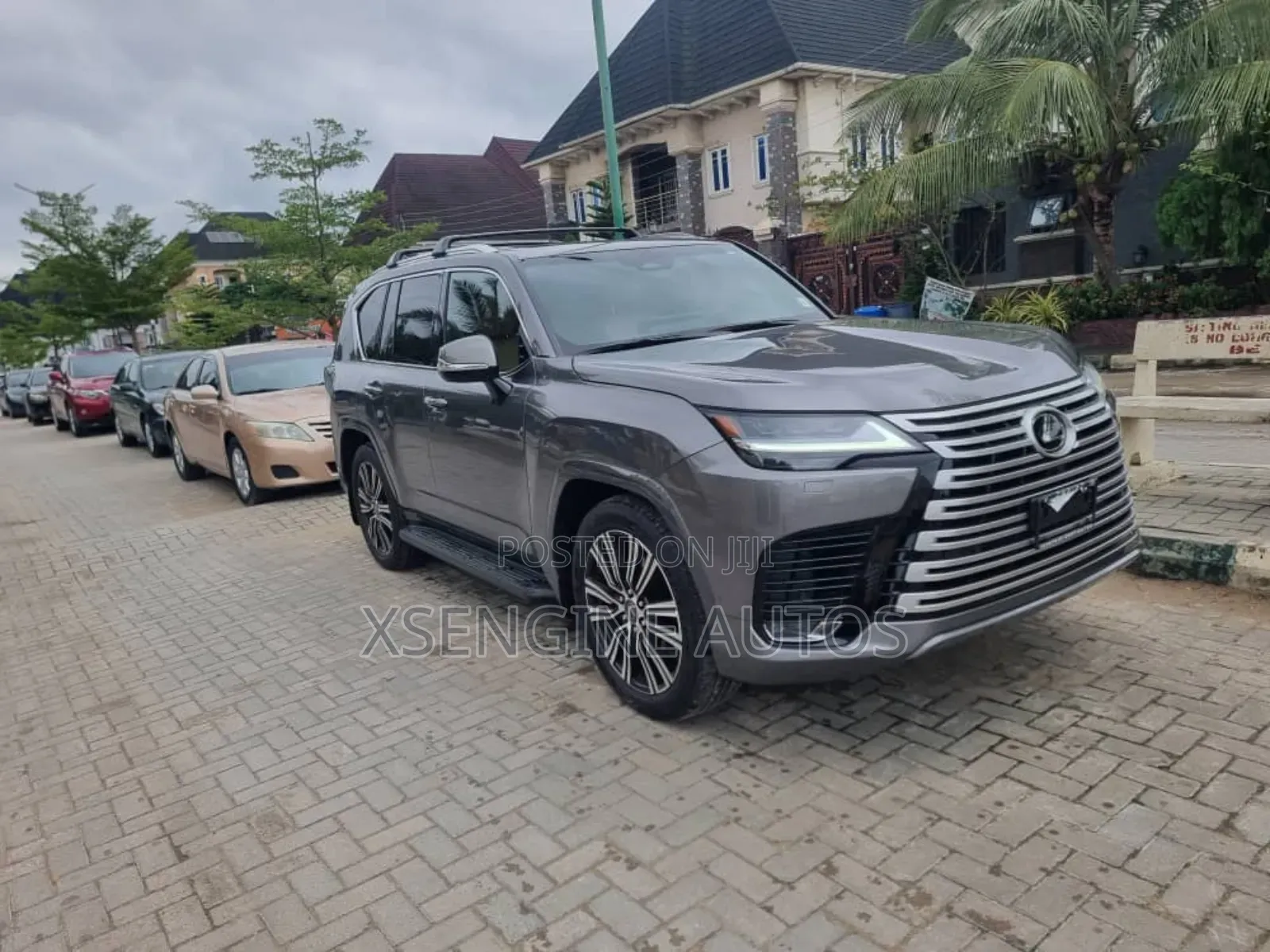 New Lexus LX 2025 Gray