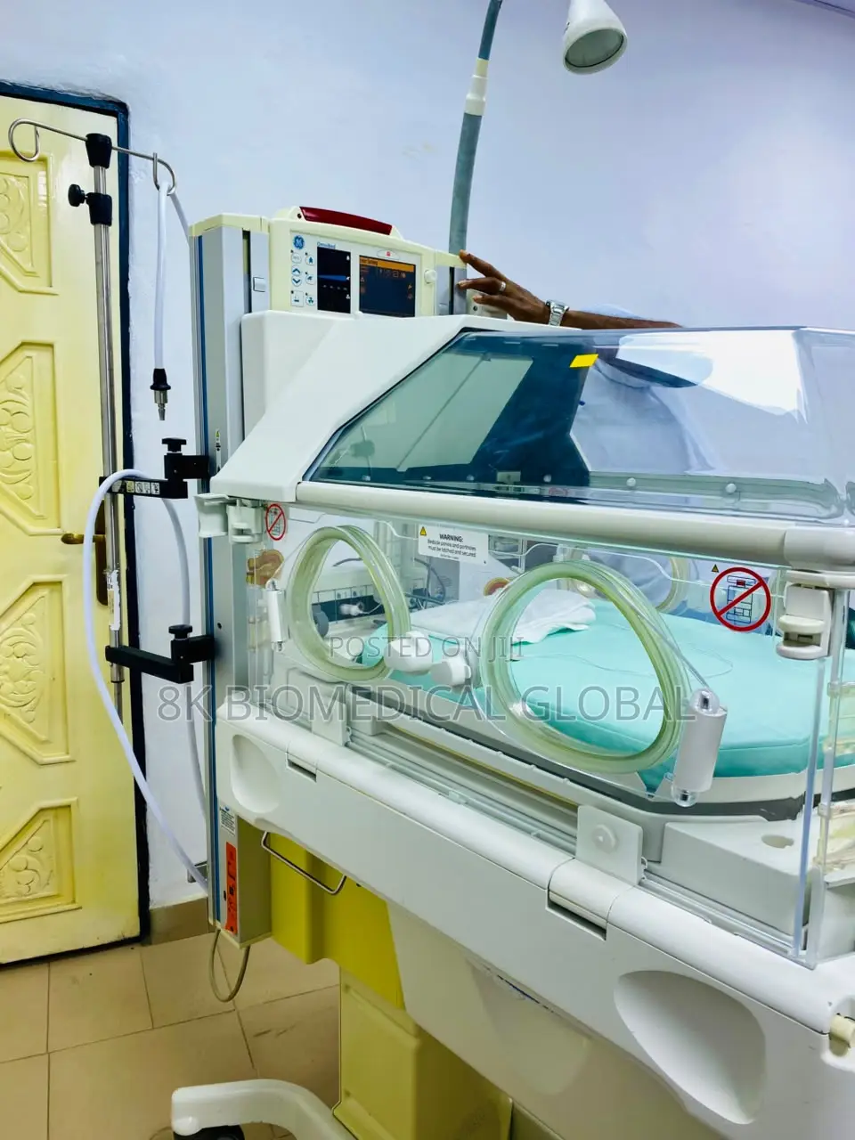 GE Giraffe OmniBed Neonatal Incubator Radiant Warmer