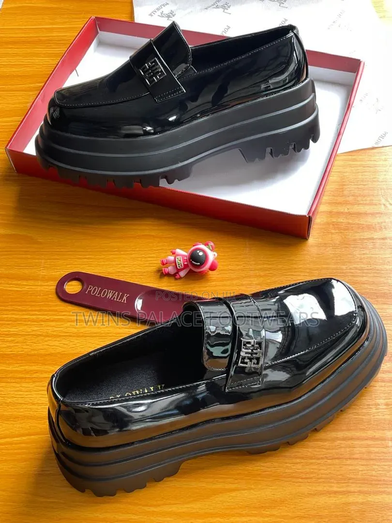 Polowalk Shoe