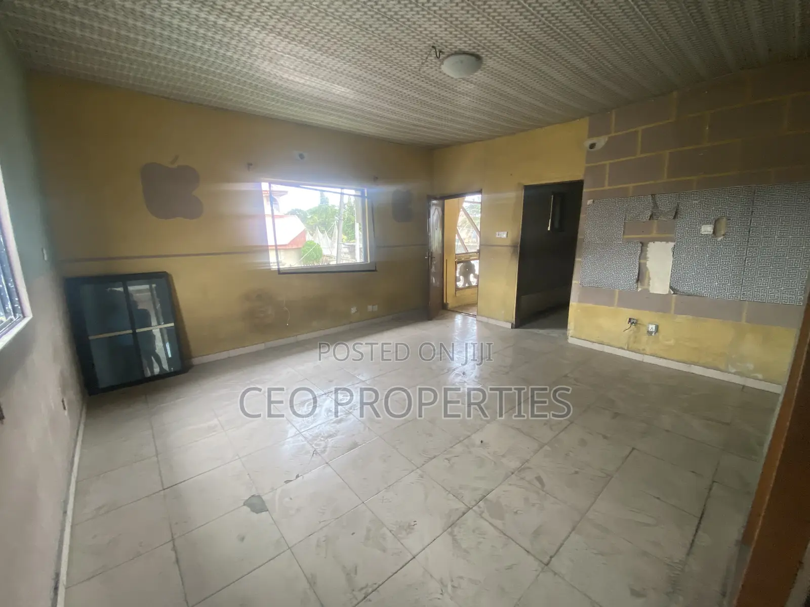 1bdrm Bedsitter in Ado Roundabout Axis, Ajah for rent