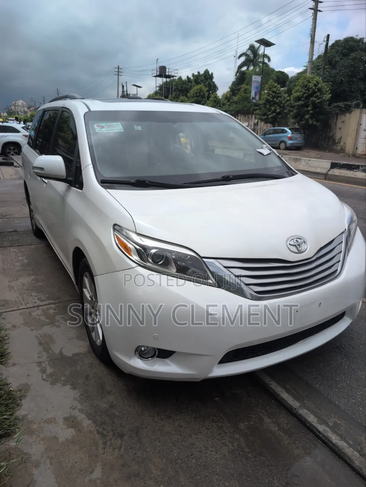 Toyota Sienna Limited Premium 7 Passenger (3.5L 6cyl 8A) 2016 White