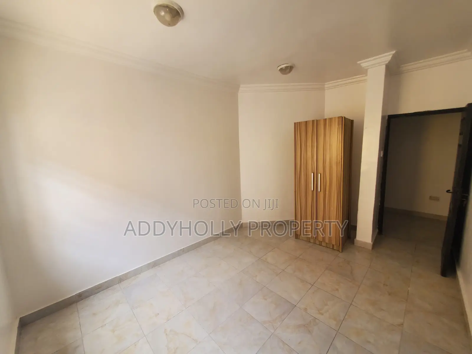 3bdrm Apartment in Ikota for sale
