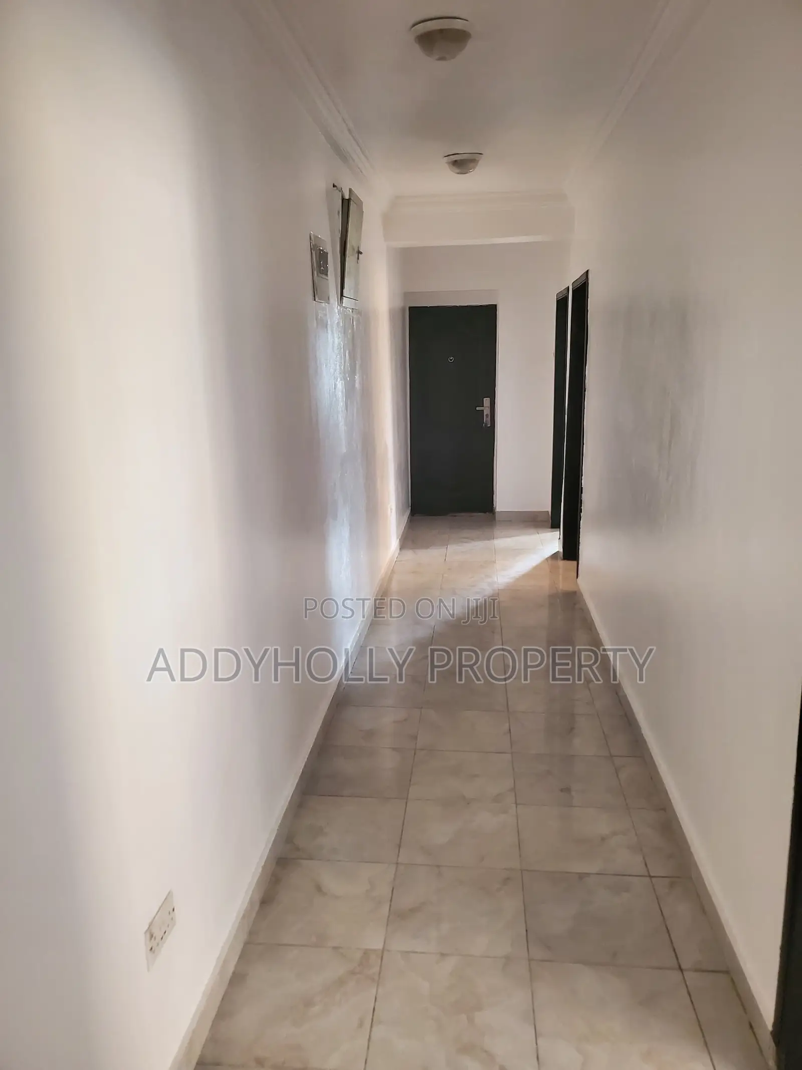 3bdrm Apartment in Ikota for sale